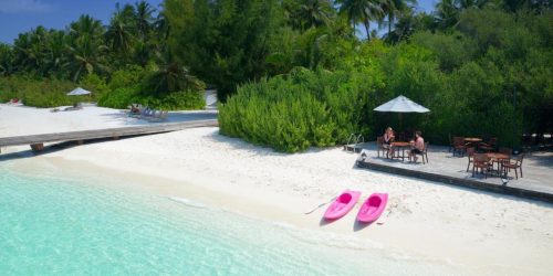 EMBUDU travel agency beach