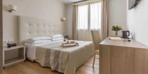 HOTEL CATALUNYA - TRAVEL COLLECTION 5