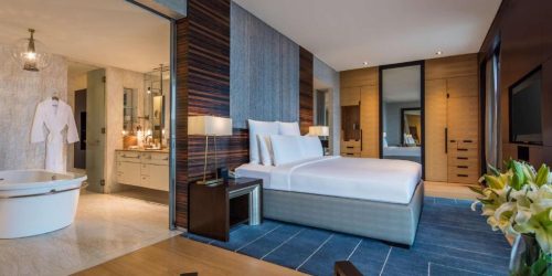 HOTEL HILTON - TRAVEL COLLECTION 5