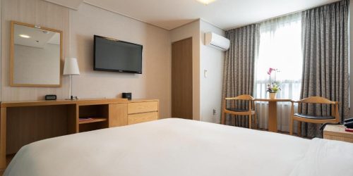 HOTEL RAMADA BY WYNDHAM - TRAVEL COLLECTION 1