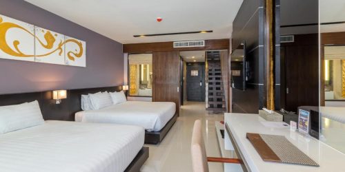 HOTEL THE CHARM PHUKET 5