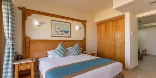 LONG BEACH RESORT - TRAVEL COLLECTION 4