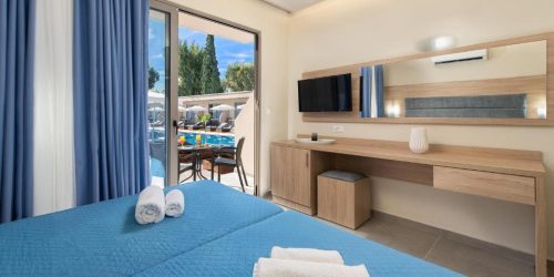 MARATHON HOTEL - TRAVEL COLLECTION 6