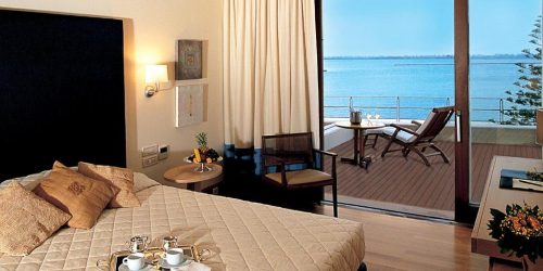 OFERTA TRAVEL COLLECTION AMPHITRYION 2