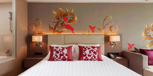 conditii calatorie phuket sandbox hotel grand mercure