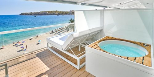 flamboyan travel coll agency jacuzzi